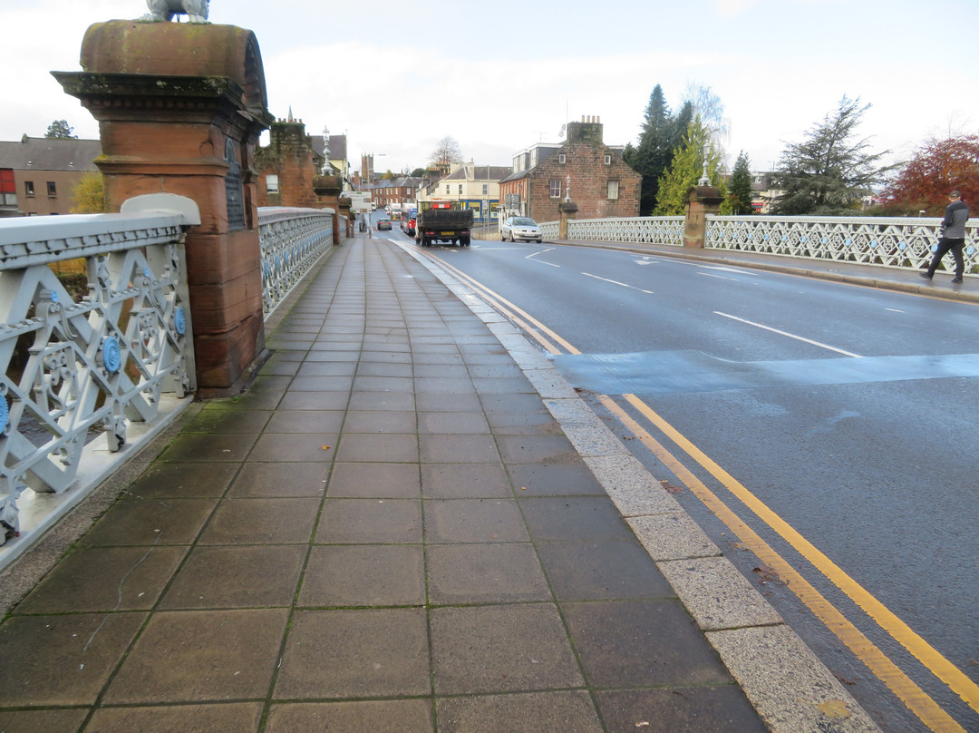 Buccleuch Street Bridge-邓弗里斯必去景点