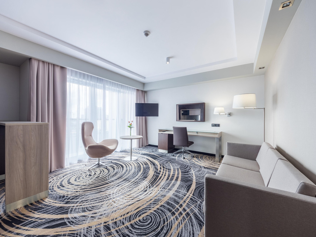 安姆巴什达尊享酒店主图