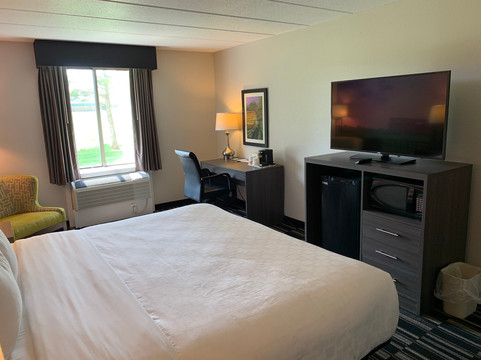 里奇蒙北凯隆波因特酒店 - 近大学主图