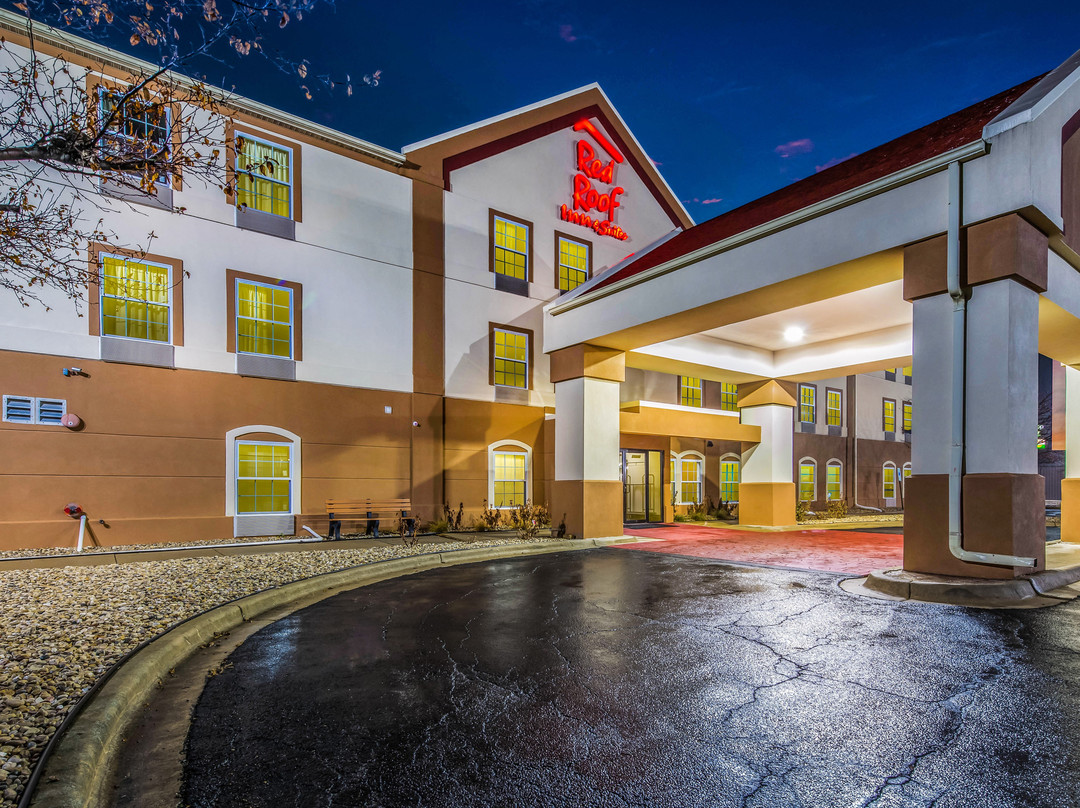 Monee Inn & Suites主图