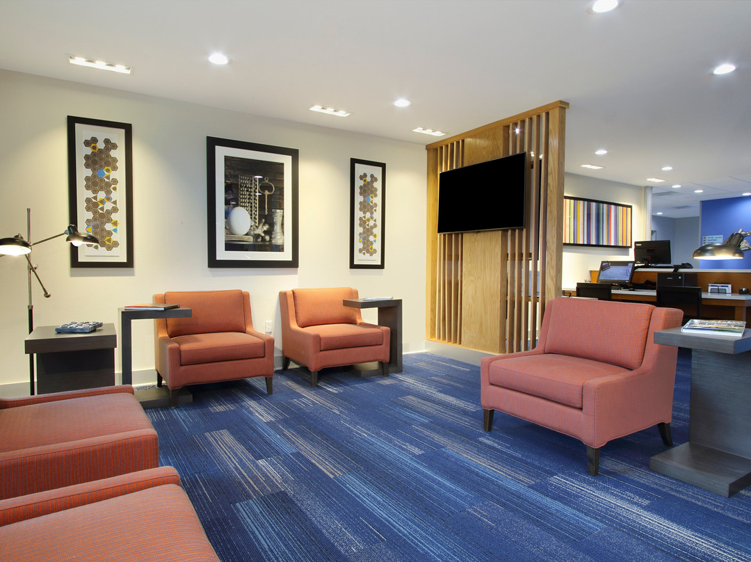 Holiday Inn Express & Suites Lake Charles South Casino Area By IHG主图