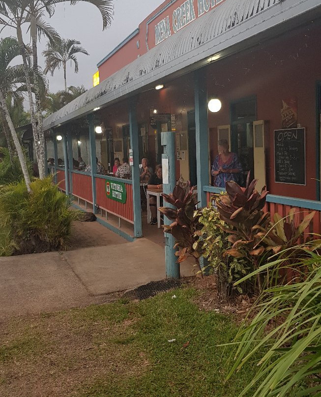 Mena Creek Hotel主图