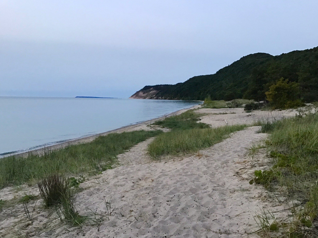 Esch Beach景点图片
