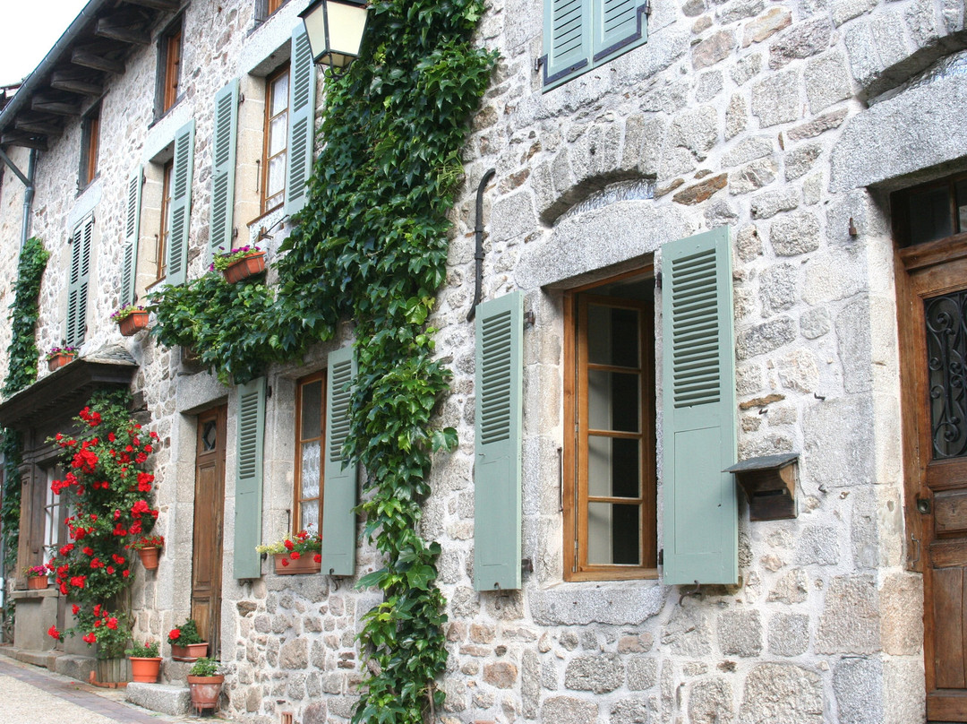 Office de Tourisme Châtaigneraie Cantalienne-Le Rouget必去景点