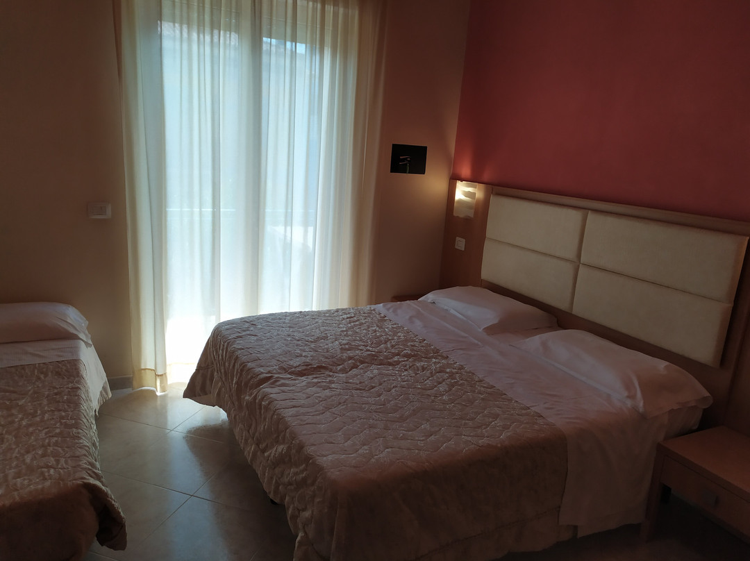 Hotel Ambassador主图