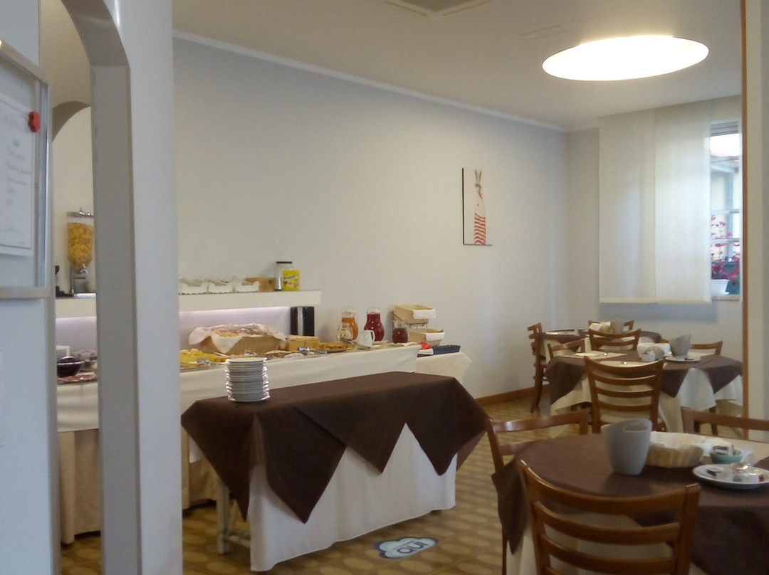 劳拉酒店主图