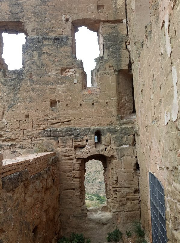 Castillo de Montearagon-Quicena必去景点