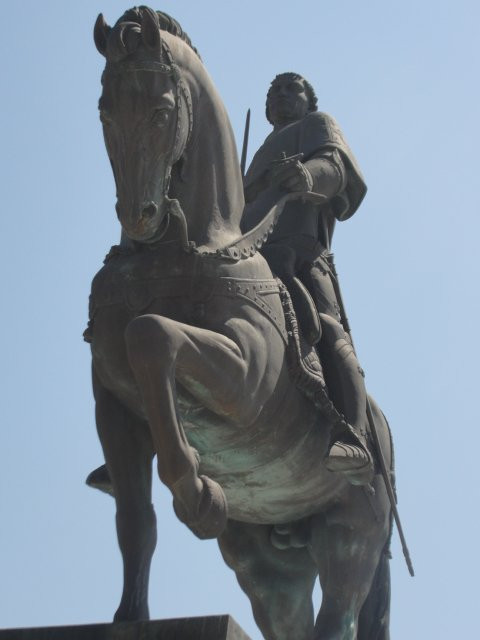 Estatua Equestre do Condestavel D.Nuno Alvarez Pereira景点图片