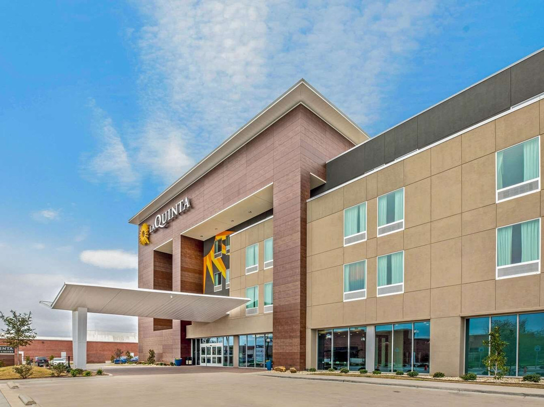 La Quinta Inn & Suites by Wyndham Waco Downtown - Baylor