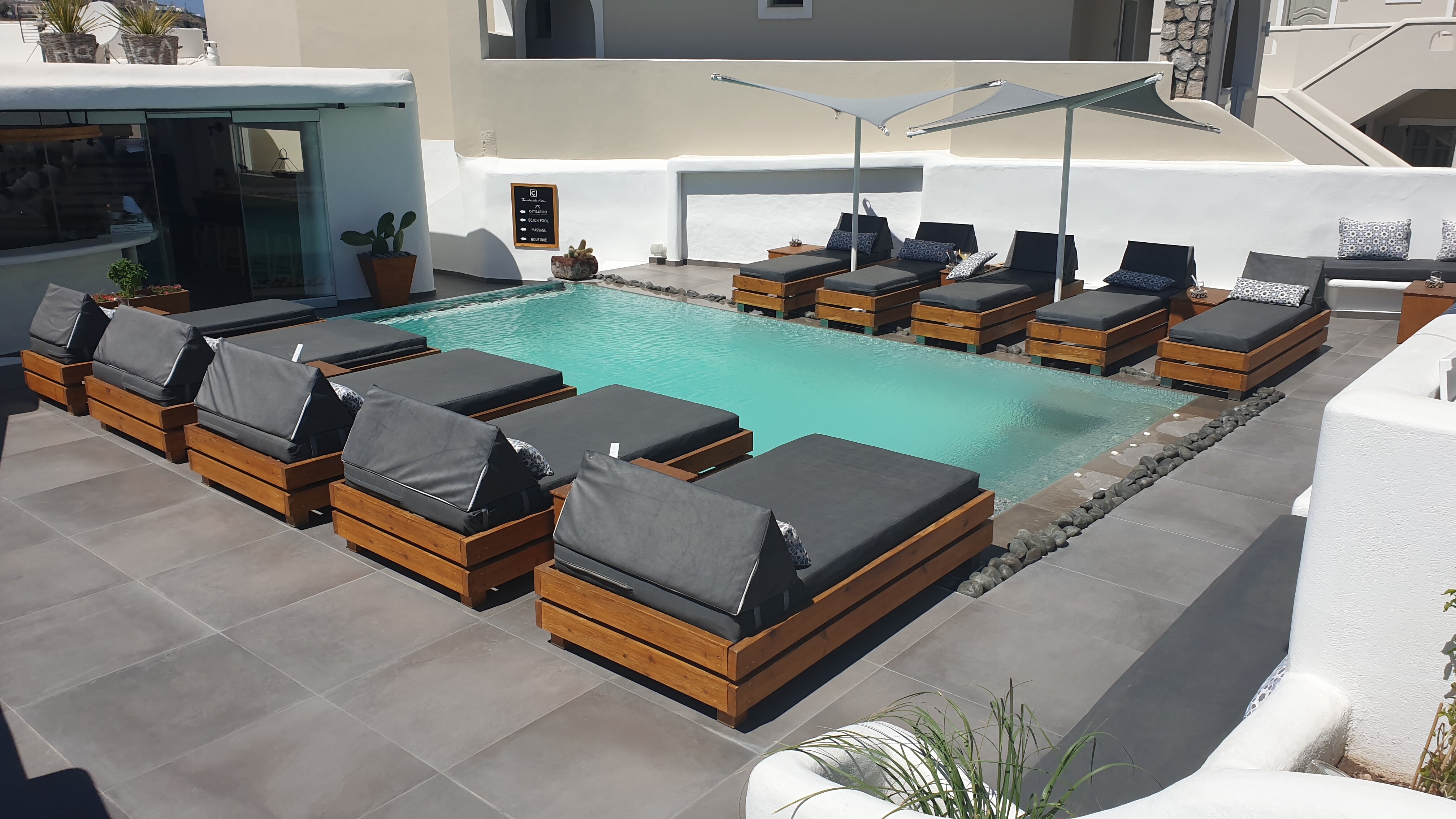 San Marino Suites by Calm Collection-泳池