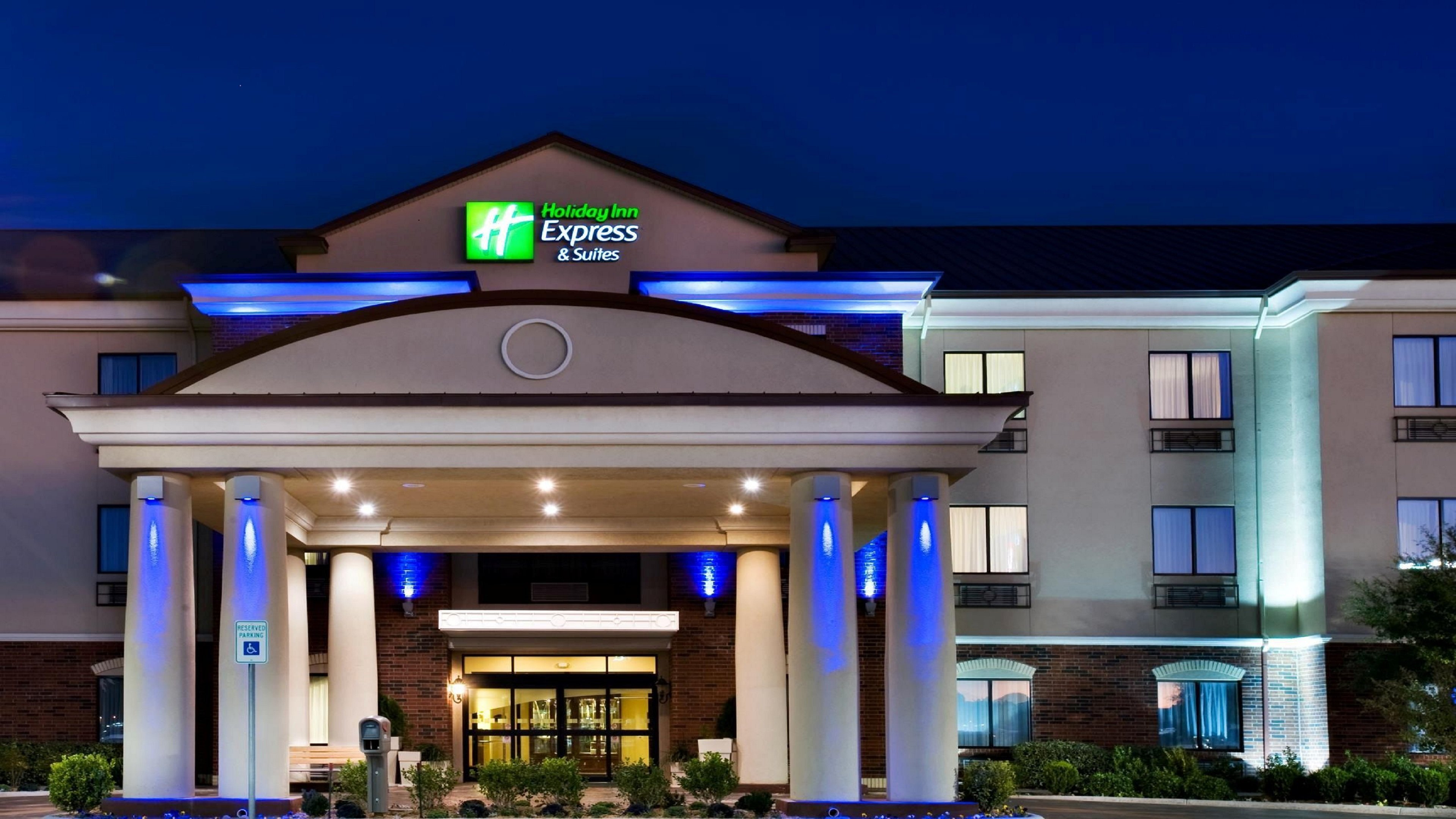 Holiday Inn Express & Suites Valparaiso By IHG-官方