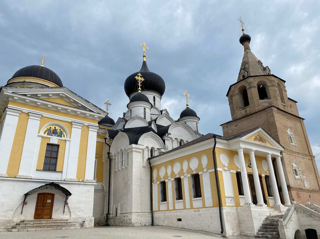Staritskiy Holy Dormition Monastery景点图片