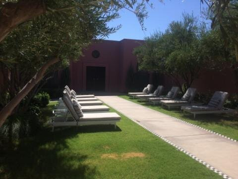 Sands Hotel & Spa主图