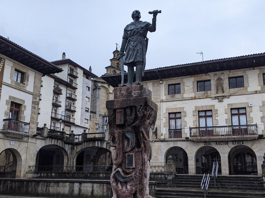 Monumento Al Conde Don Tello景点图片