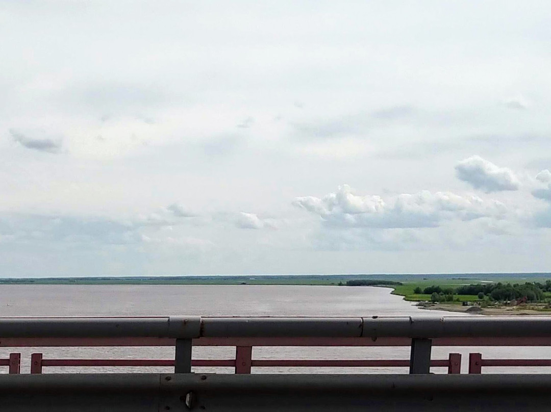 Red Dragon The Automobile Bridge Over the Irtysh-Khanty-Mansiysk必去景点