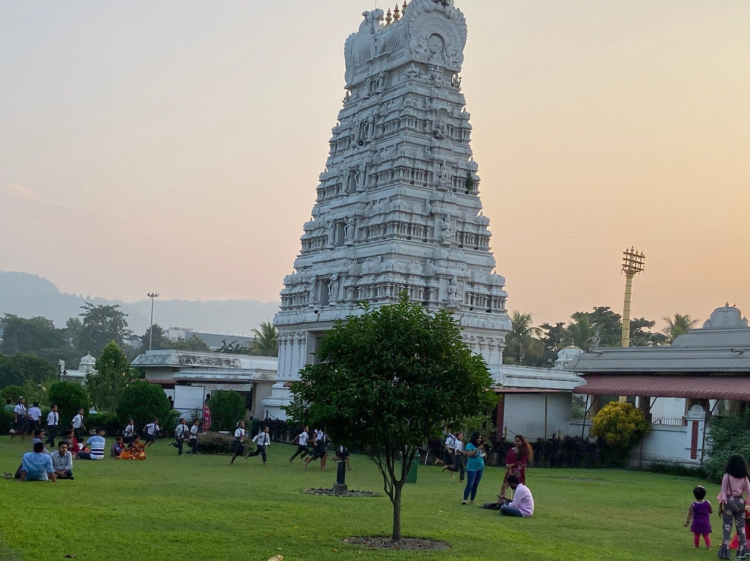 Purva Tirupati Shri Balaji temple景点图片