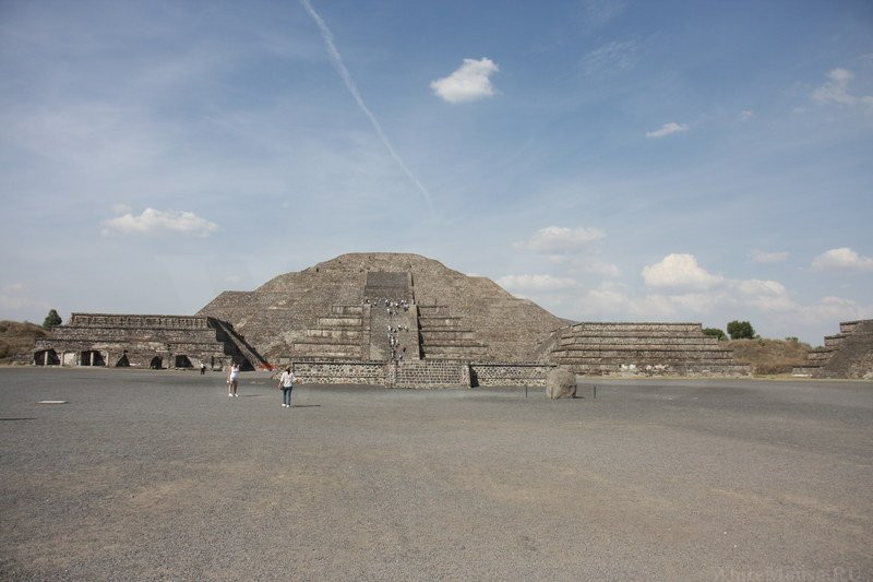 Piramide de la Luna景点图片