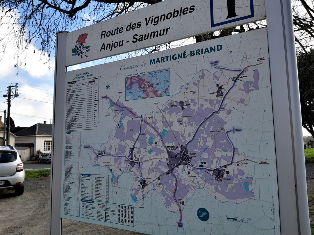 Église Saint-Simplicien-Martigne-Briand必去景点