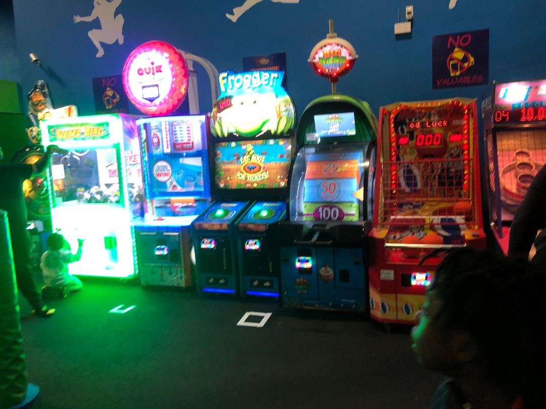 Bounce Trampoline Sports-Syosset必去景点