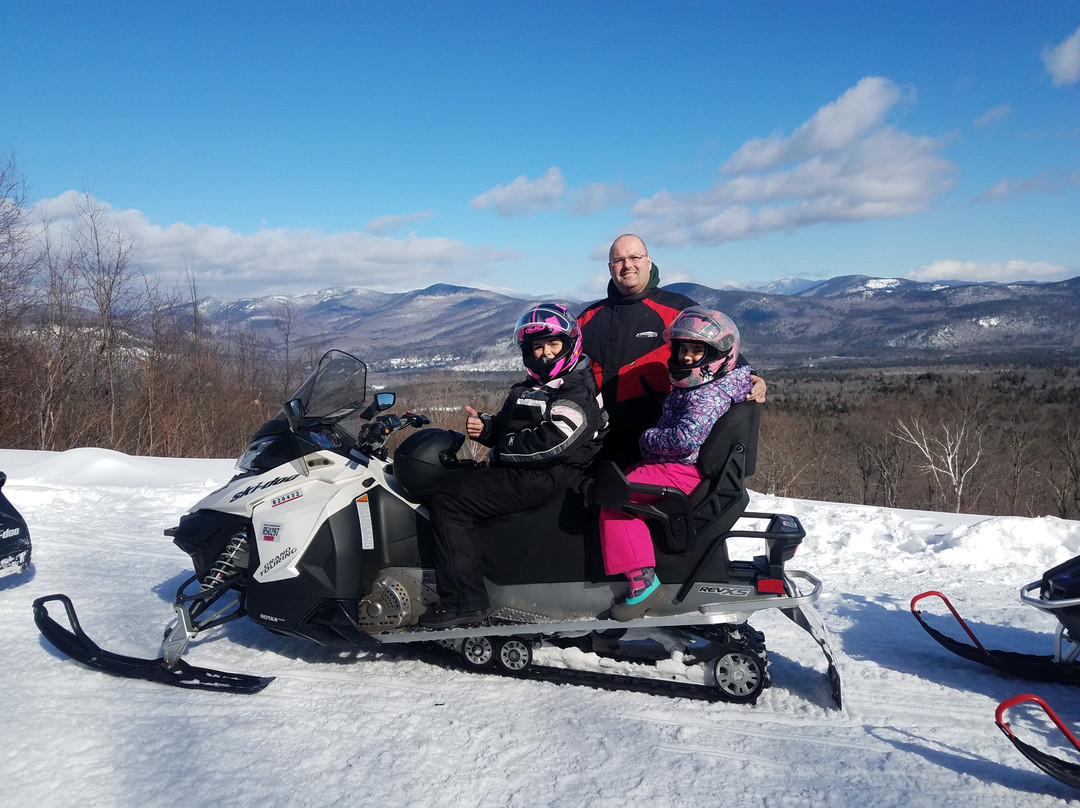 Northern Extremes Snowmobiling - Tours景点图片