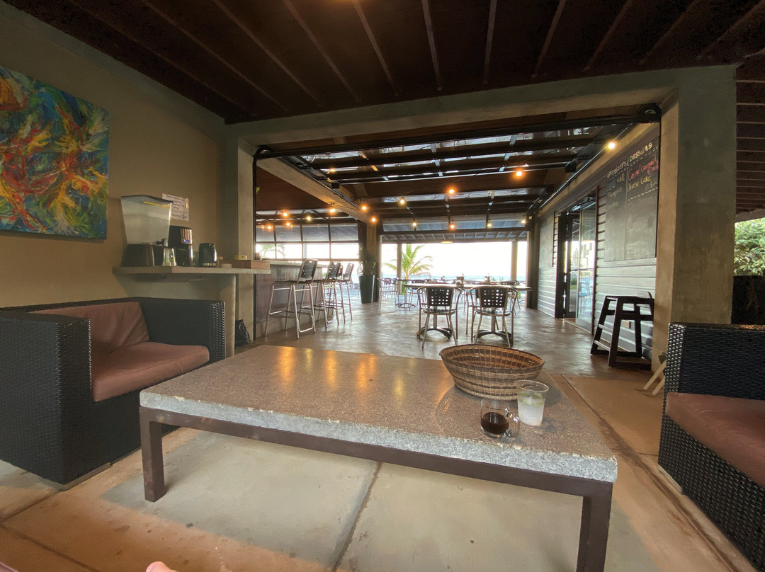 Pagua Bay House Oceanfront Cabanas主图