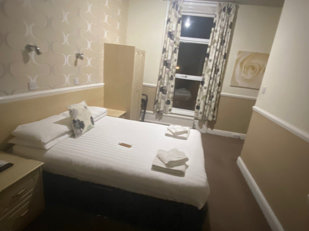 奥斯本酒店主图