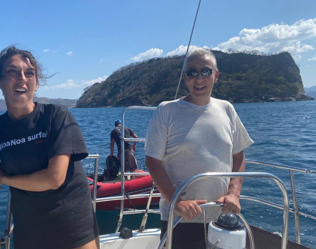 Noa Noa Surfari Sailing景点图片