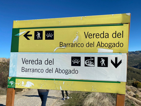 Nevada Guides -  Day Tours-格拉纳达必去景点