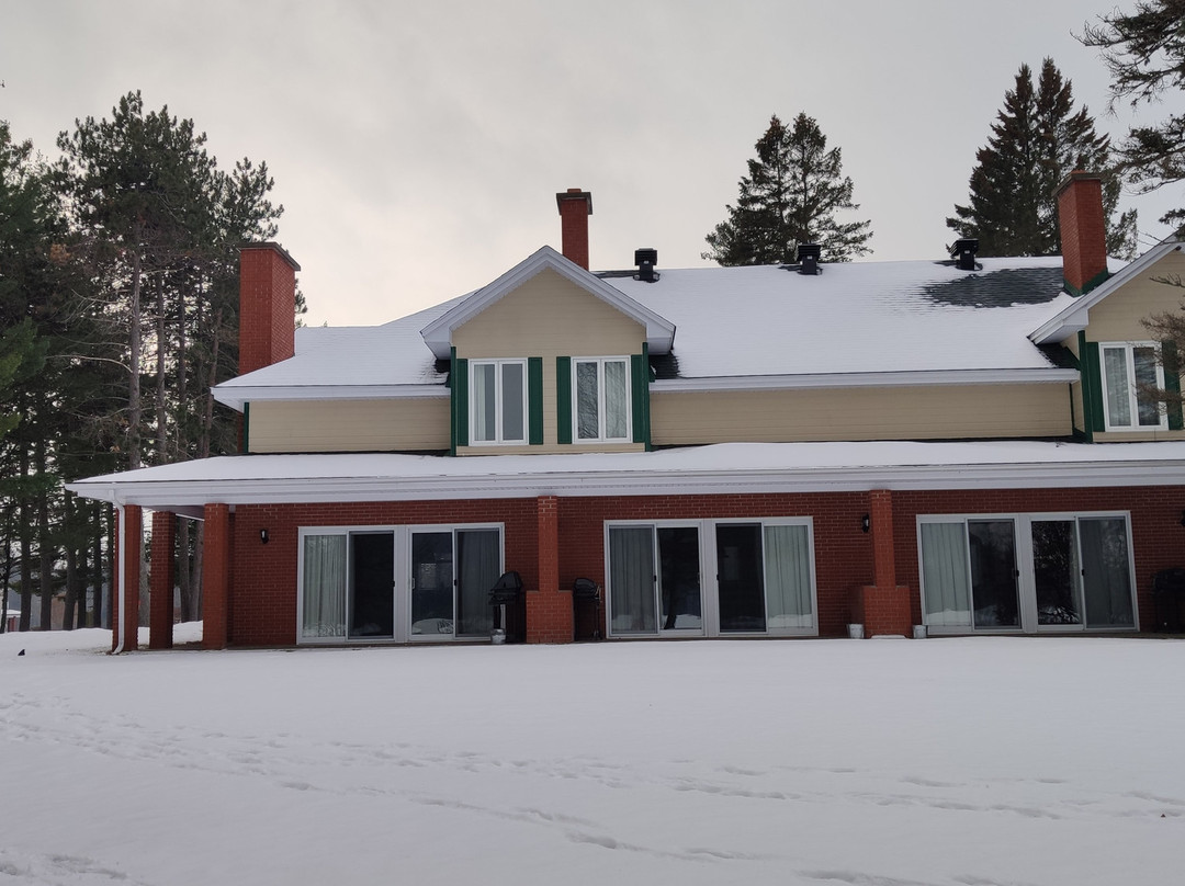 Auberge du Lac-a-l'Eau-Claire主图