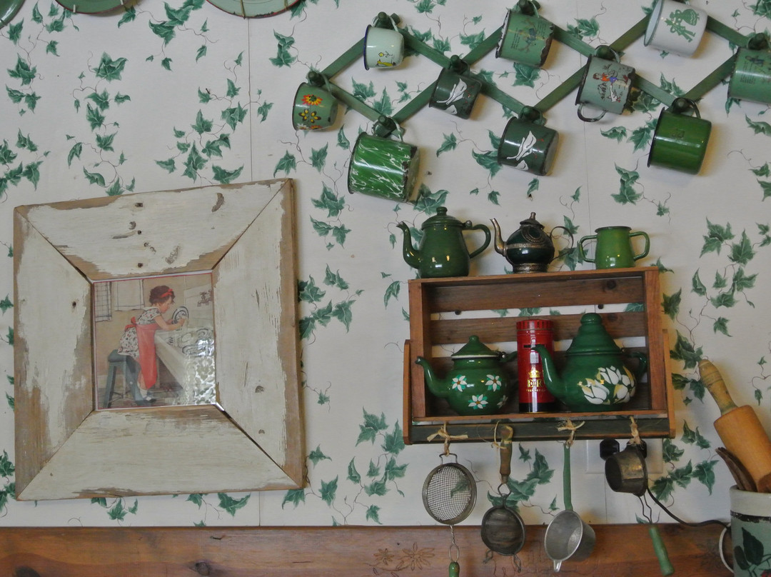 Angela's Attic-South Beloit必去景点