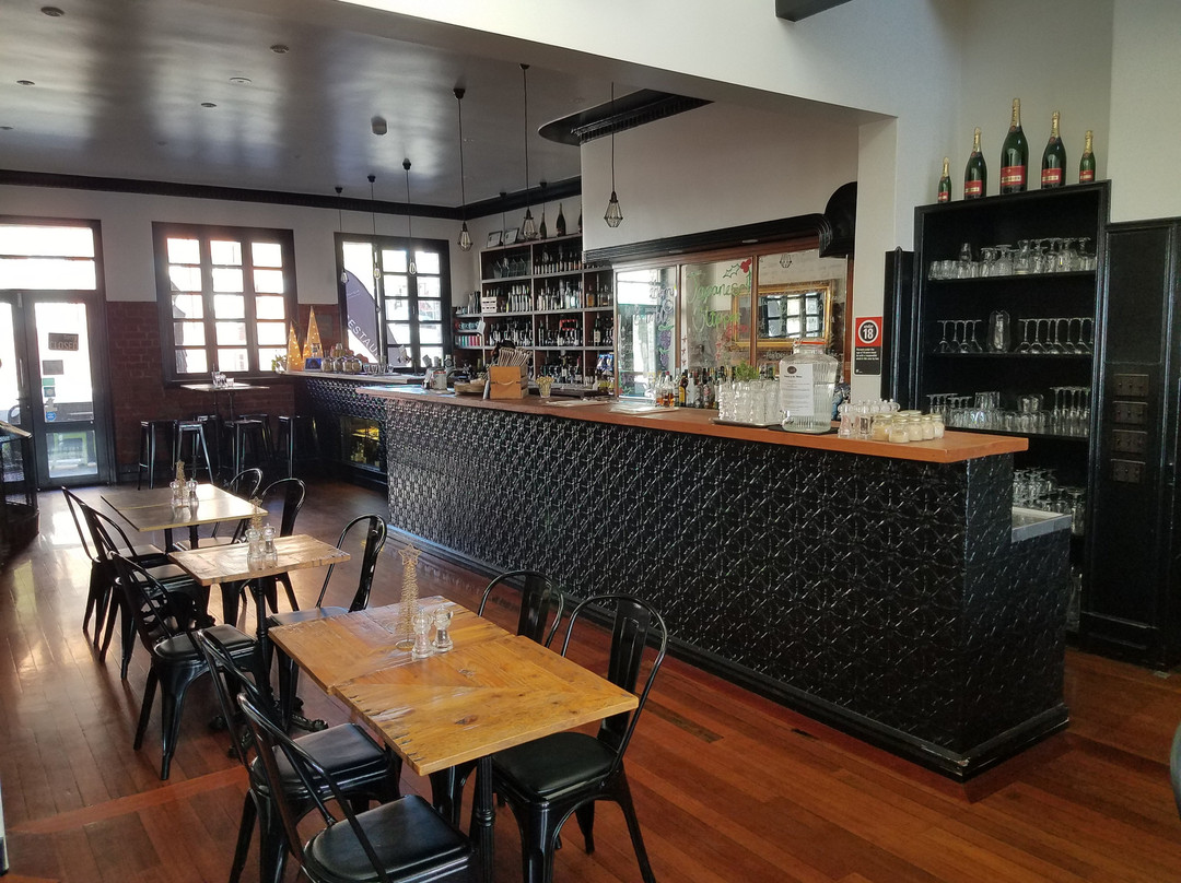 The Commercial Boutique Hotel主图