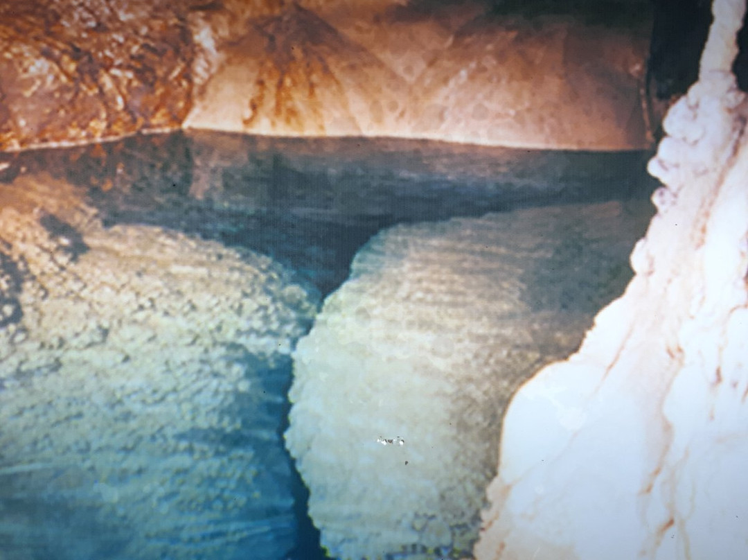 Kastria Cave of the Lakes景点图片