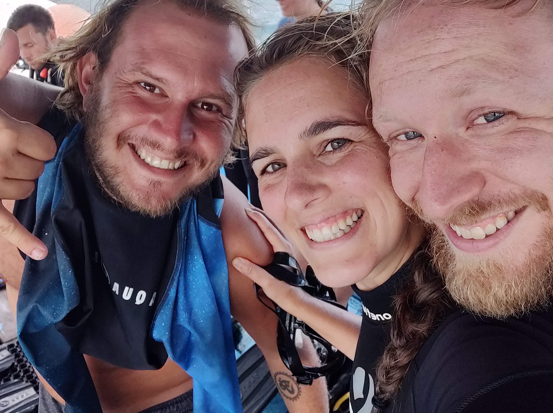 蓝海浮潜中心-Gili Air必去景点