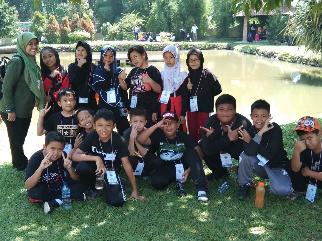 Kampoeng Wisata Cinangneng主图