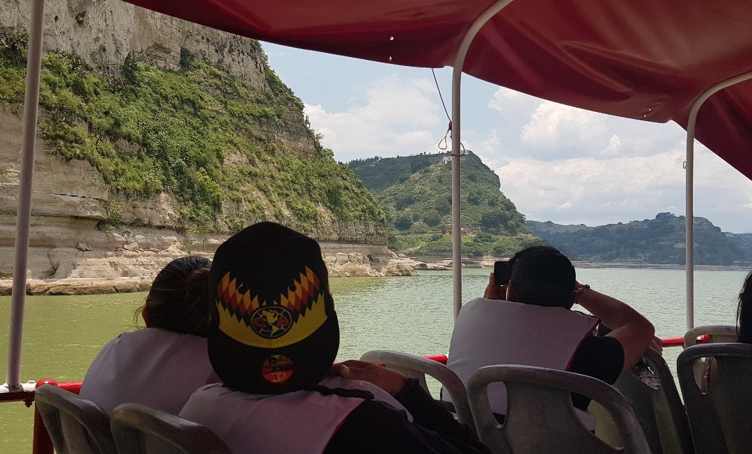 Presa Taxhimay景点图片