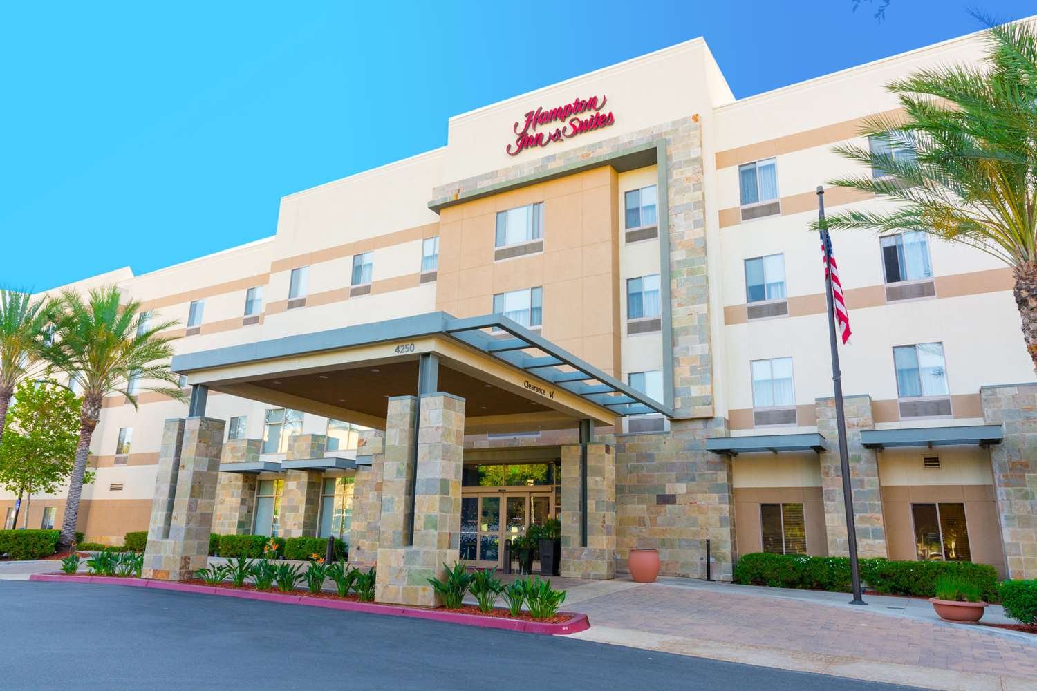 Hampton Inn & Suites Riverside/Corona East-官方