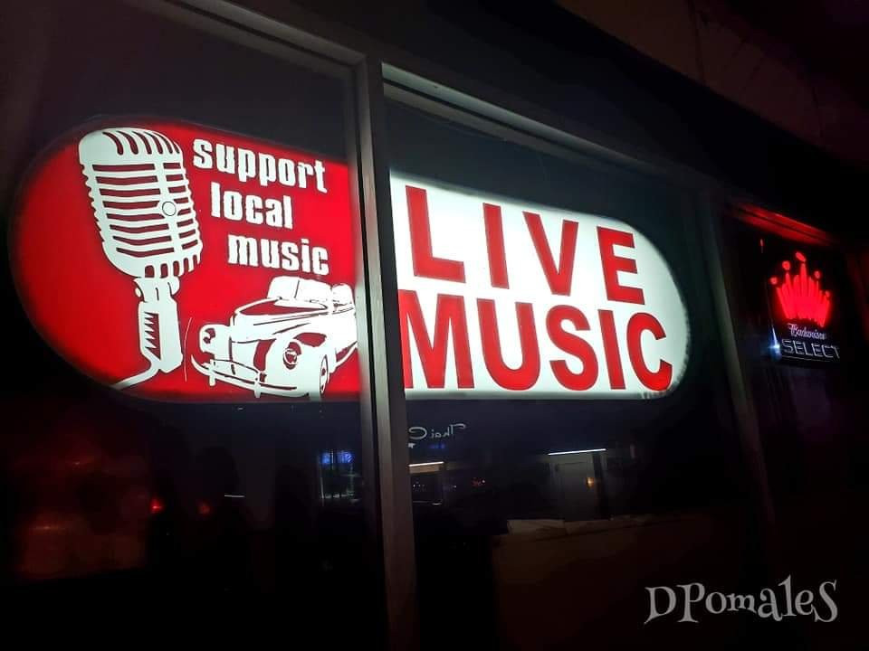 Fairvilla旅游景点-Bombshell's Tavern