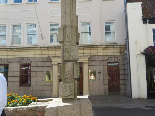 La Croix de la Reine-St. Helier必去景点