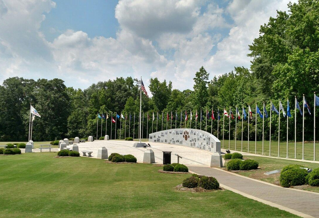 Locust Grove旅游景点-Veterans Wall of Honor