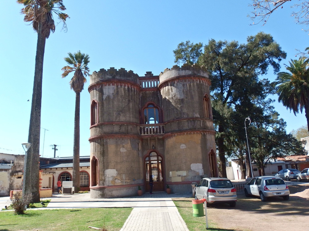 Torre Céspedes  Castulo Peña 387景点图片