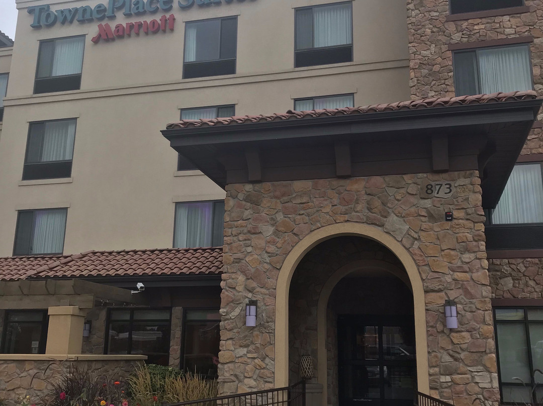 普罗沃奥瑞姆广场套房酒店主图