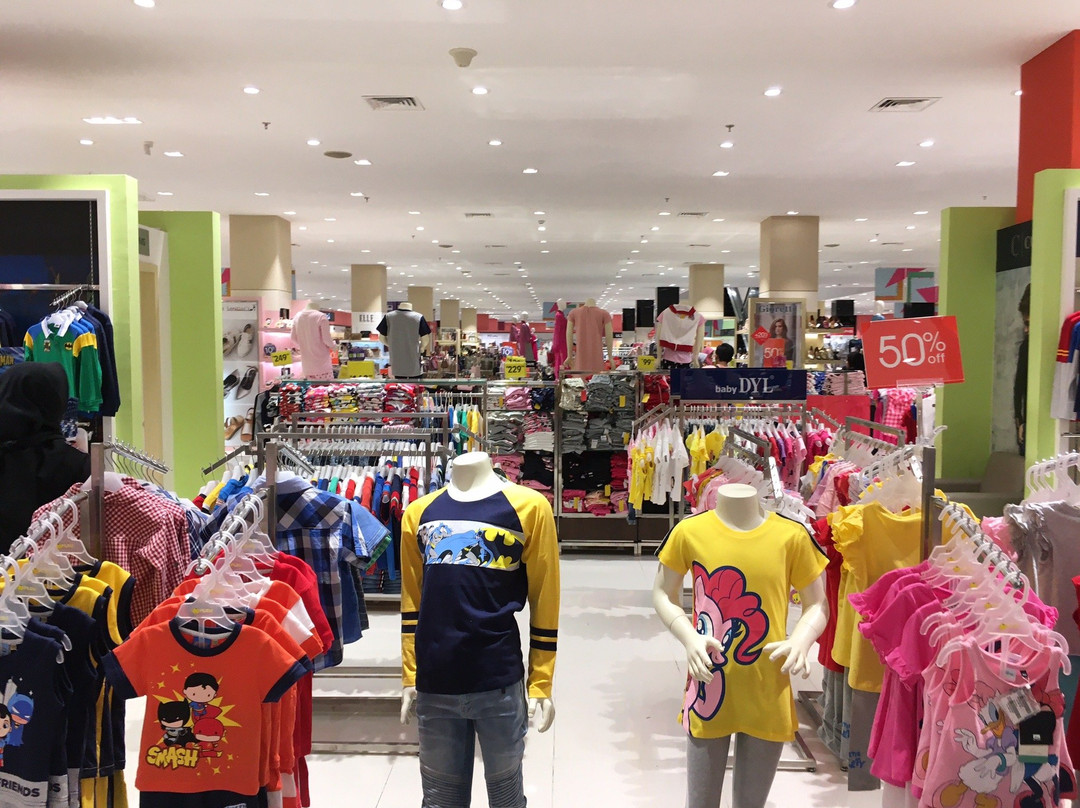Centro Department Store景点图片
