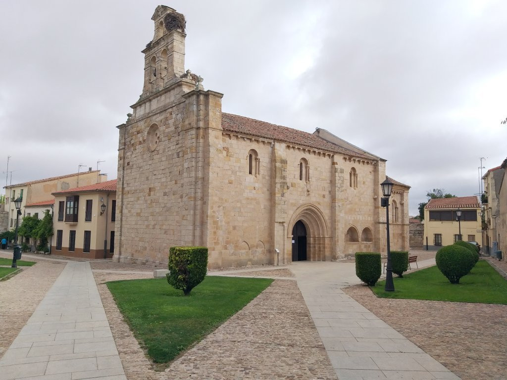 Iglesia de San Isidoro-萨莫拉必去景点