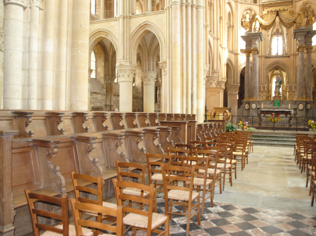 Abbatiale Notre Dame de Mouzon景点图片