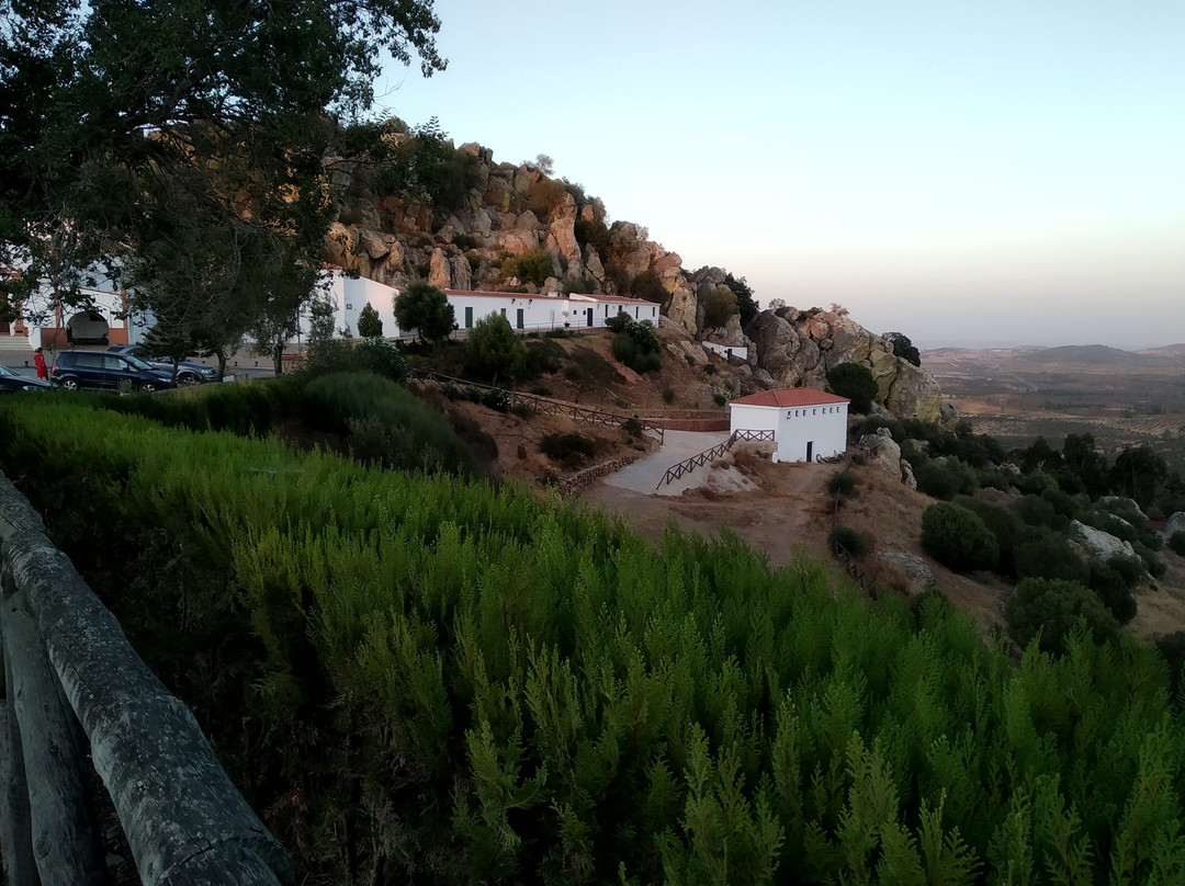 Ermita de la Virgen de la Pena景点图片