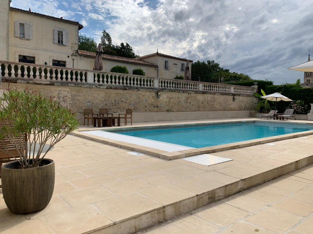 兰蒂克城堡酒店主图