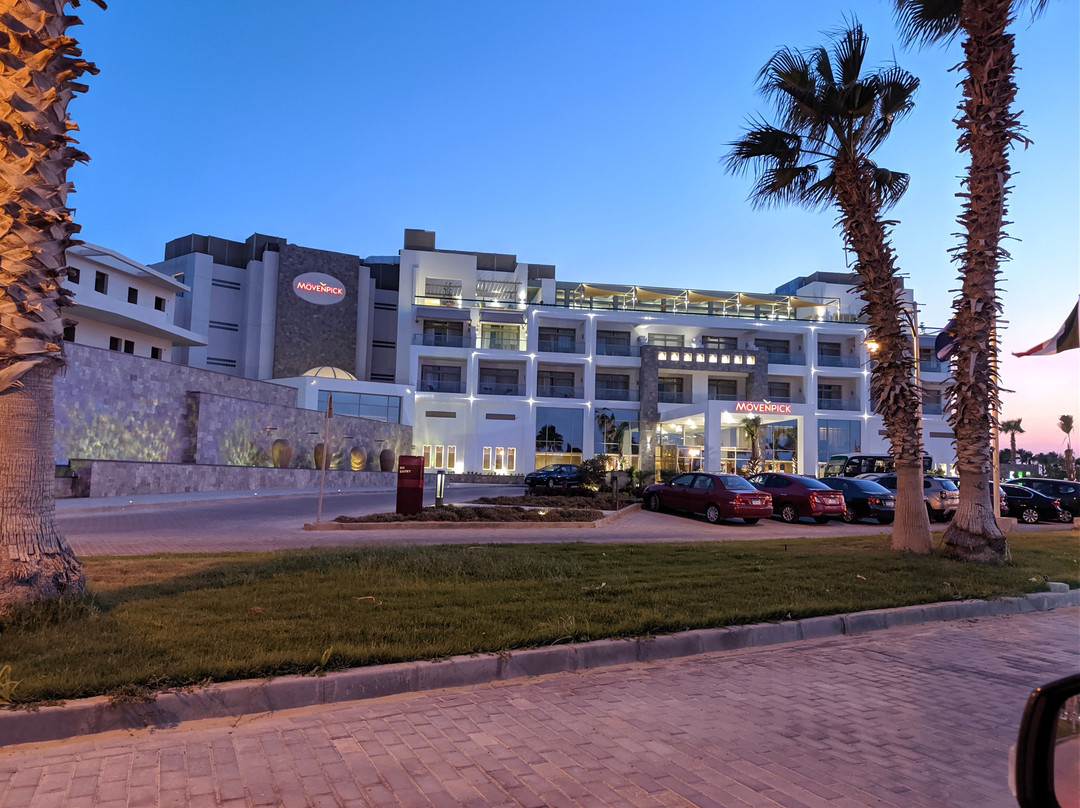 Movenpick Resort & Golf Einbay主图