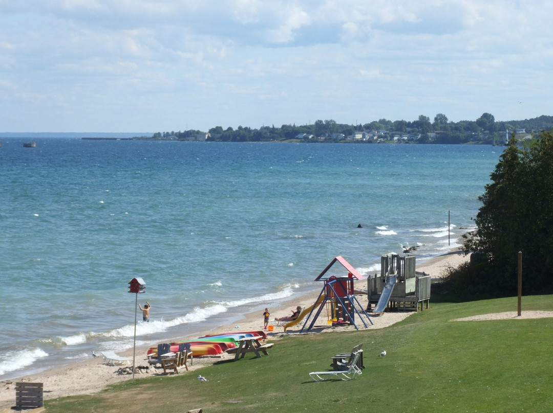 Bavarian Haus Lakefront Inn主图