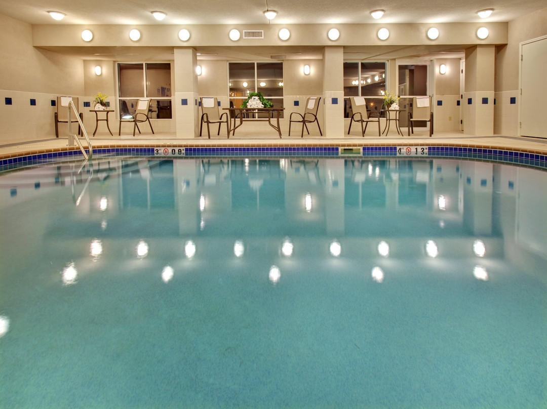 Holiday Inn Express & Suites Vermillion By IHG主图