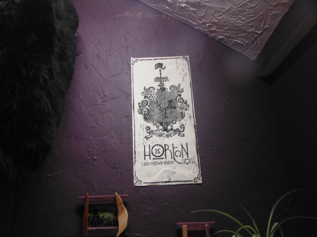 The Horton Hotel and Rooftop Lounge主图